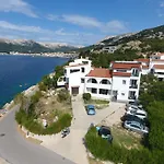 Domagoj D&d, Appartement *