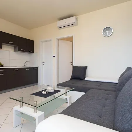 Apartment Domagoj D&d, Baška